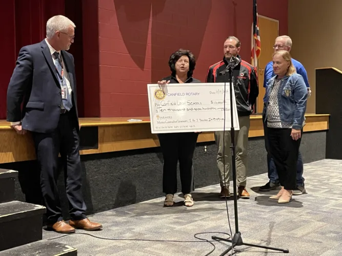 Canfield schools get help replacing aging Chromebooks